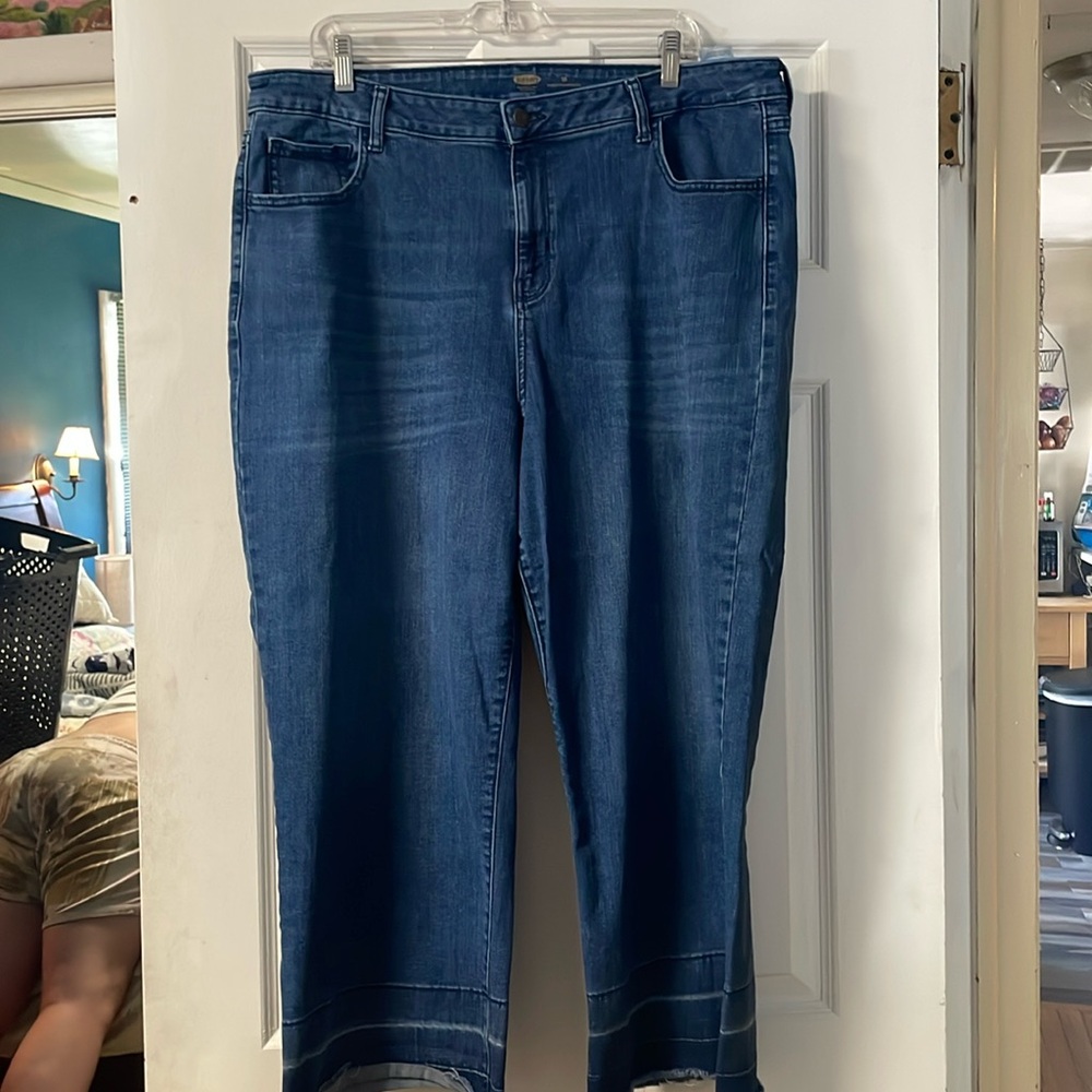 Old Navy wide leg ankle jeans